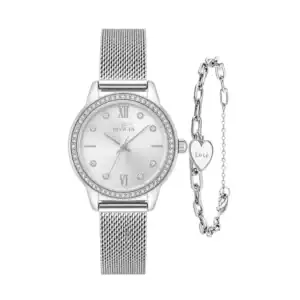 Reloj Invicta plateado con pulsera de corazón "Love" para mujer, elegante y moderno.