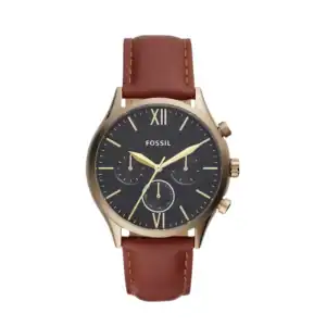 Reloj Fossil BQM2404 con esfera negra y correa de cuero marrón, ideal para estilo casual y formal.